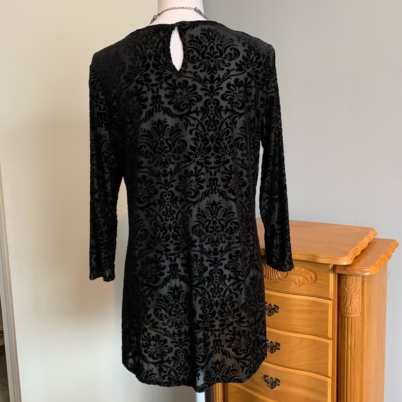 Cato 3/4 sleeve velvet burnout top - Picture 2 of 5